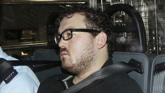 Rurik Jutting, tersangka pembunuh dua Seneng Mujiasih dan Sumarti Ningsih di Hong Kong divonis penjara seumur hidup oleh pengadilan Hong Kong.