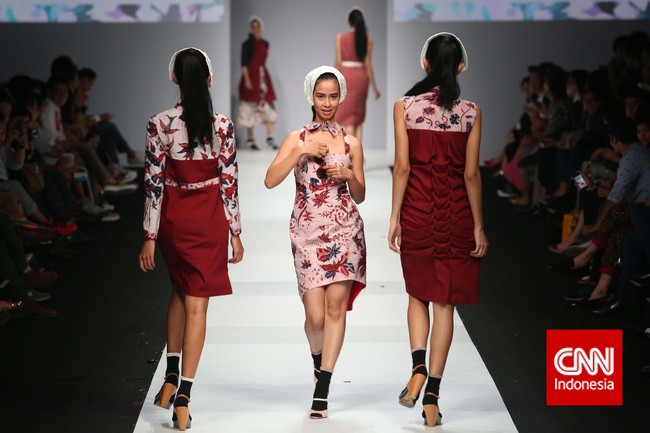 Rancangan Selebriti di Panggung JFW 2015