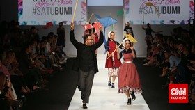Rancangan Selebriti di Panggung JFW 2015