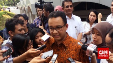 Salinan surat pernyataan Anies Baswedan soal utang piutangnya dengan Sandiaga Uno senilai Rp92 miliar beredar di media sosial.