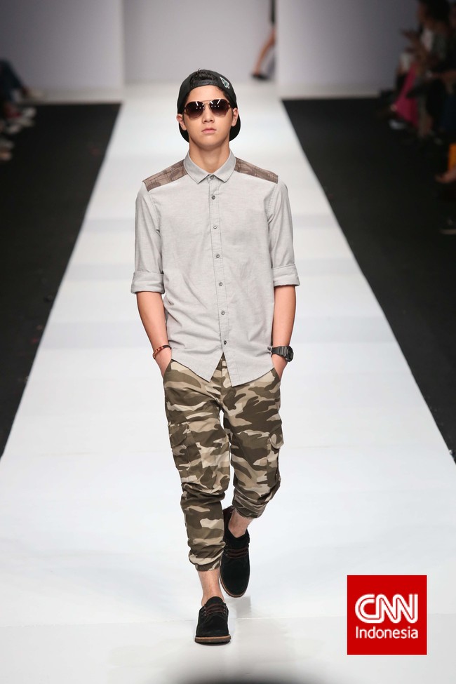 Rancangan Selebriti di Panggung JFW 2015
