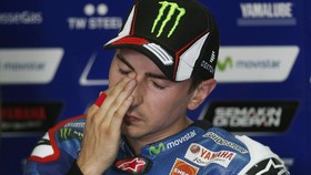 Lorenzo Alami Kecelakaan Hebat di Sepang