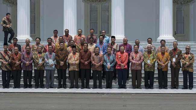 Presiden Joko Widodo menargetkan pembelian 1 juta produk barang melalui sistem e-purcashing