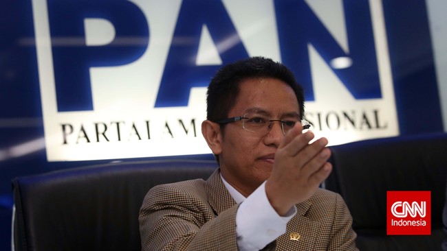 Anggota senior Fraksi PAN di DPR, Tjatur Sapto Edy menyebut Komjen Badrodin Haiti sebagai polisi yang bagus.