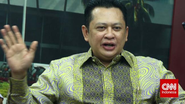 Indonesia sudah saatnya beralih ke kendaraan listrik mengingat banyak manfaatnya. Masyarakat pun tidak akan ketergantungan dengan fosil bumi itu.
