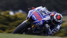 Jorge Lorenzo Tak Bisa Tertawa Begitu Saja di Valencia