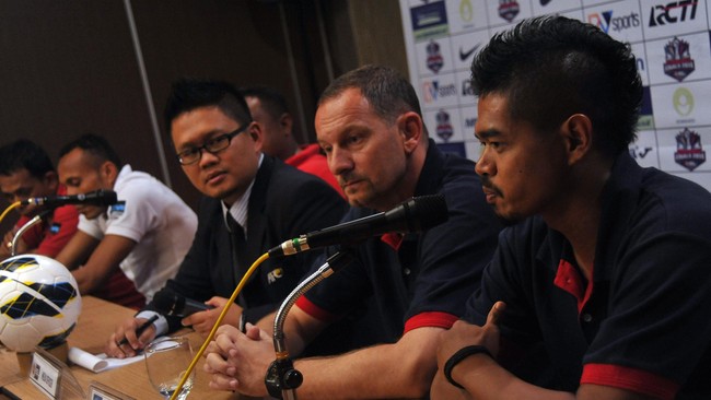 Bepe dikontrak Persija selama tiga tahun. Ini adalah kali ketiga Bepe bergabung dengan Persija, setelah sebelumnya terjadi pada era 1999-2000 dan 2007-2012.