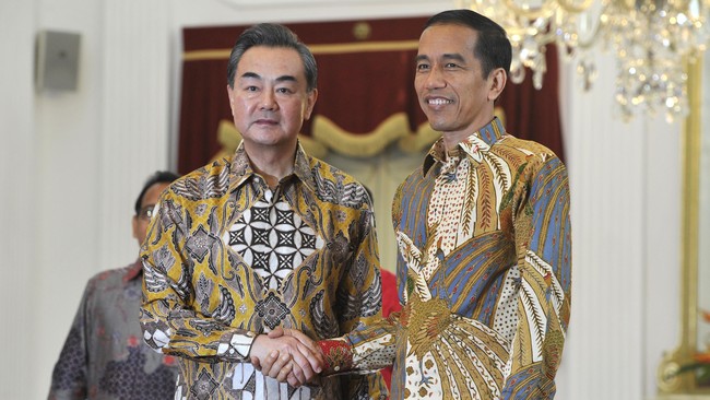 China menyatakan siap mempererat hubungan dan berbagi pengalaman pencegahan dan pengendalian epidemi dengan Indonesia.