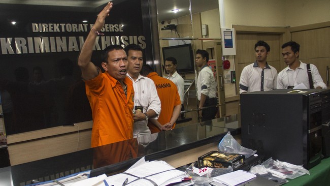Tak senang disebut sebagai pemeras, Raden Nuh berencana laporkan balik Abdul Satar yang melaporkan menjadi korban pemerasan.