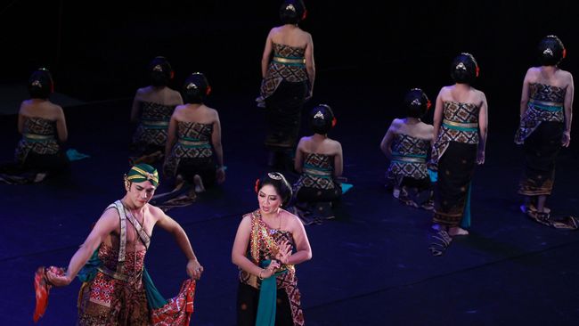 Kolaborasi Retno Maruti dan Nindityo Adipurnomo siap mengawali Indonesian Dance Festival (IDF) 2014 yang dibuka pada malam ini (4/11) di Teater Jakarta, TIM.