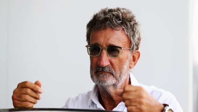 Pendiri mantan tim F1, Eddie Jordan, berkata bahwa sistem pembagian uang hadiah dan bonus di Formula 1 tidak adil dan mengecewakan tim-tim kecil.