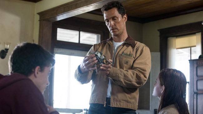 Jadwal Bioskop Trans TV malam ini (13/4), Interstellar. Berikut sinopsis Interstellar yang dibintangi Matthew McConaughey dan Anne Hathaway.