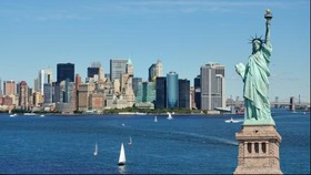 Kamar Mandi Tergeletak di Seruas Jalan New York