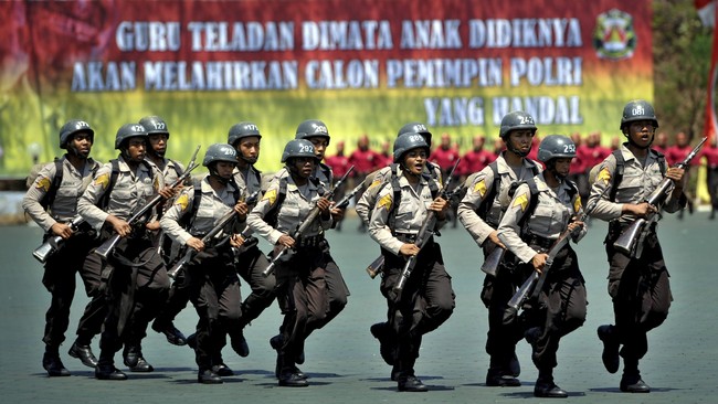 Mabes Polri Bakal menggandeng BNPT serta Densus 88 Antiteror Polri untuk mendeteksi dini dugaan paham radikal dalam seleksi penerimaan anggota.