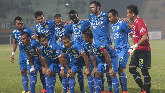 Persib menyamakan kedudukan lewat gol bunuh diri Imanuel Wanggai. Persipura harus tampil dengan sepuluh pemain setelah Bio Paulin diusir wasit.