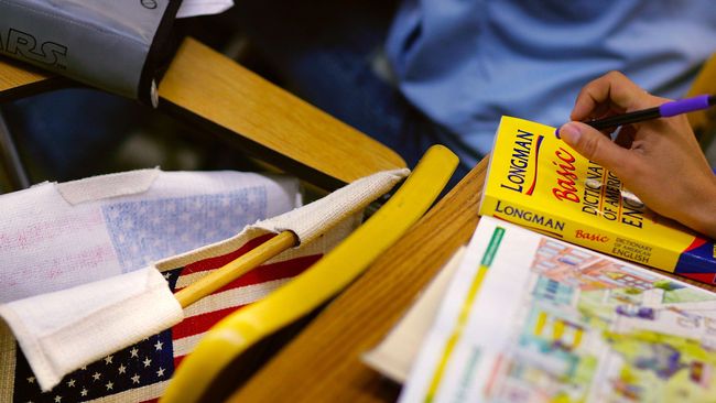 Dalam penelitian yang dilakukan Education First (EF) di 70 negara, Indonesia menempati urutan ke-32 untuk urusan kemahiran berbahasa Inggris.
