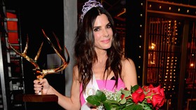 Rahasia Sandra Bullock, Perempuan Paling Cantik Tahun 2015