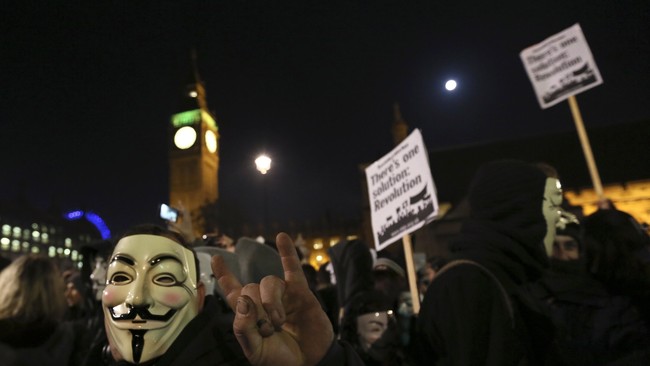 Kelompok peretas Anonymous menyatakan perang dengan ISIS. Mereka mengklaim akan melakukan serangan siber besar-besaran pasca insiden di Paris.