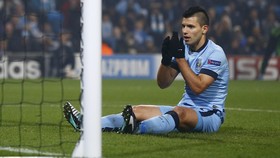 Aguero: Saya Bukan Teman Messi di Lapangan