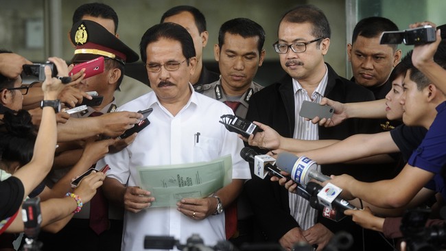 Pemerintah mengizinkan Badan Usaha Milik Negara menahan dividen, jika penerimaan pajak naik. Namun uang tersebut hanya boleh digunakan untuk infrastruktur.