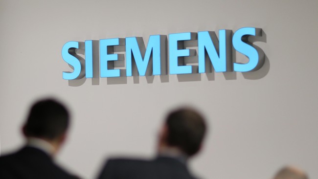 Demi menjaga performa keuangan, Siemens AG berencana merumahkan 7.800 pegawai dalam waktu dekat.