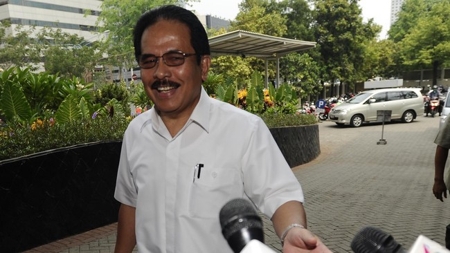 "Tunggu saja, akan diumumkan pada waktunya termasuk perhitungan-perhitungannya. Itu menjadi bagian dari pengumuman tadi," Sofyan Djalil, Menko Perekonomian.