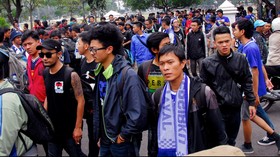 Polisi Mulai Periksa Tas Bobotoh di Area GBK