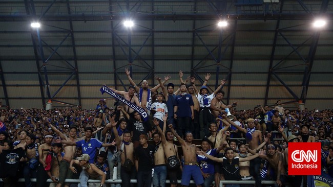 Kemenangan Persib di laga Final ISL kian lengkap tatkala Ferdinand Sinaga dinobatkan sebagai Pemain Terbaik periode 2014.