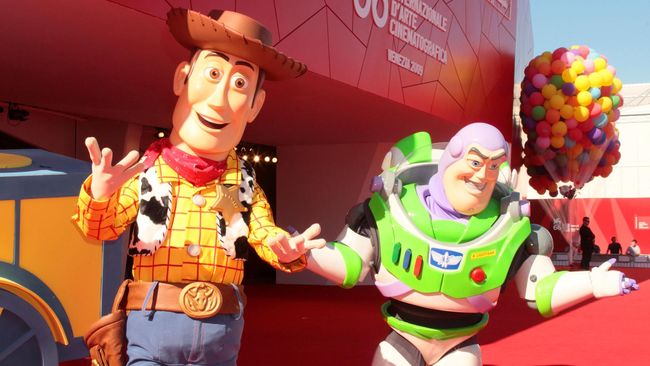 Setelah akhir mengharukan di Toy Story 3, Disney dan Pixar memutuskan tidak mematikan harapan Woody dan Buzz Lightyear. Toy Story 4 disiapkan untuk 2017.