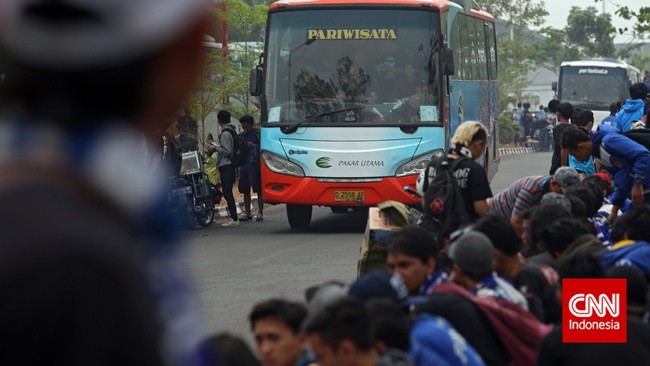Tiket VIP ludes sementara tiket untuk suporter Persib dan Persipura masih tersisa di loket resmi di sekitar Stadion Jakabering, Palembang.