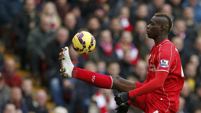 Mario Balotelli mencetak gol kemenangan Liverpool saat The Reds menaklukkan Tottenham Hotspur dengan skor 3-2 di Stadion Anfield.
