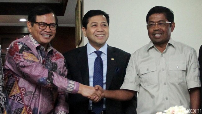 Pram dan Hatta Rajasa yang mewakili KIH dan KMP terus berunding untuk mencapai titik temu yang pas bagi kedua kubu. Damai DPR sampai saat ini masih tertunda.