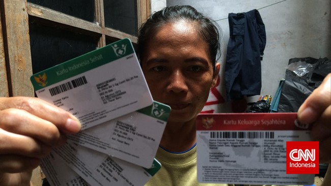 Pertanyaan seputar pengadaan dan anggaran kartu Sakit Presiden Jokowi belum terjawab. Jokowi diminta tertib anggaran dalam realisasi program tersebut.