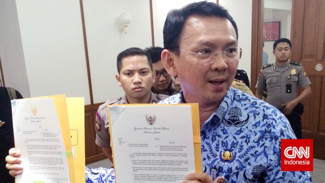 Keinginan Jakarta Basuki Tjahaja Purnama atau Ahok membubarkan Front Pembela Islam dikecam keras oleh Wakil Ketua Umum Gerindra Fadli Zon.
