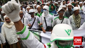 Jalan Terjal FPI: Izin Mentok, Pro-Khilafah, hingga Dilarang