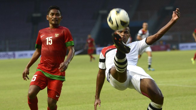 Eks pesepakbola nasional, Ramdani Lestaluhu, melelang jersey Timnas Indonesia miliknya tembus Rp100 juta untuk membantu korban bencana Sumatra.