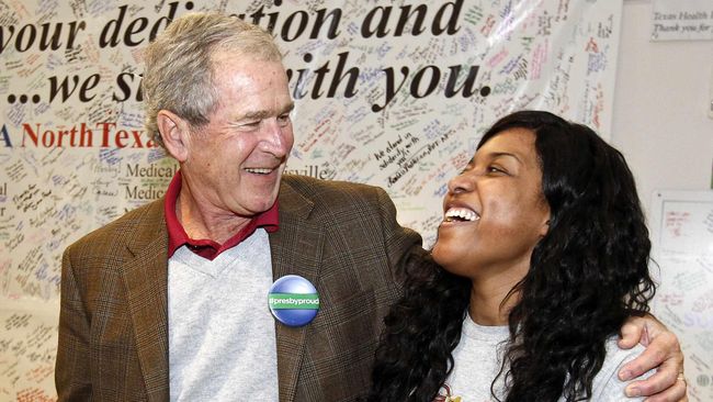 Sebelum George W. Bush jadi presiden, dia sudah sering bolak-balik ke Gedung Putih karena mengencani satu putri presiden sebelumnya.