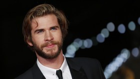 Adegan Seks Bikin Liam Hemsworth Tak Nyaman