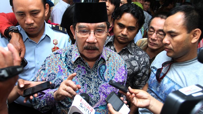 Saksi ahli forensik RSCM mengaku didatangi polisi berpangkat Komisaris Besar yang memintanya mengubah keterangan soal peluru dalam kasus Antasari.