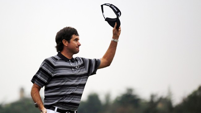 Tanpa diduga, Bubba Watson berhasil meraih juara pertama Turnamen Golf WGC-HSBC dengan pukulan yang bahkan ia sendiri tak pernah mengira bisa dilakukan.