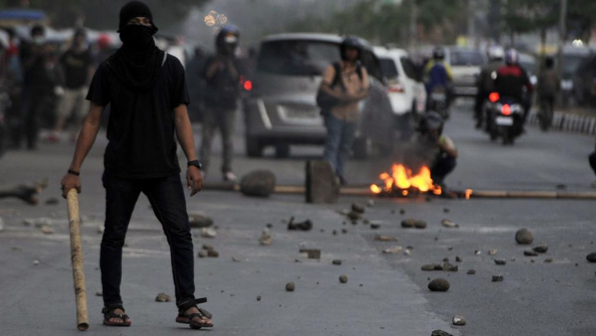 Warga Pati Demo Protes Bupati Naikkan PBB 250 Persen