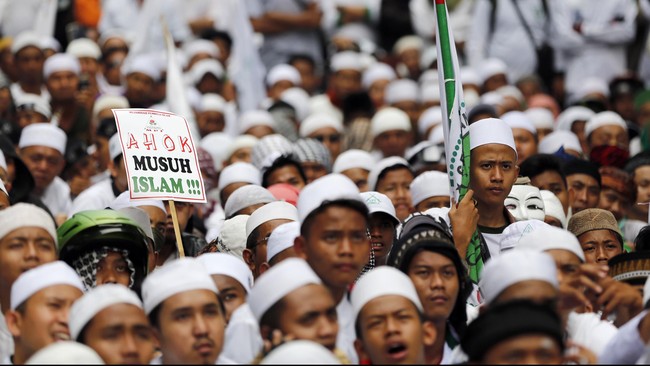 Malas mengomentari&nbsp;demonstrasi siang ini yang ditujukan untuk dirinya, Ahok sarankan&nbsp;GMJ untuk membuat Tuhan Tandingan.
