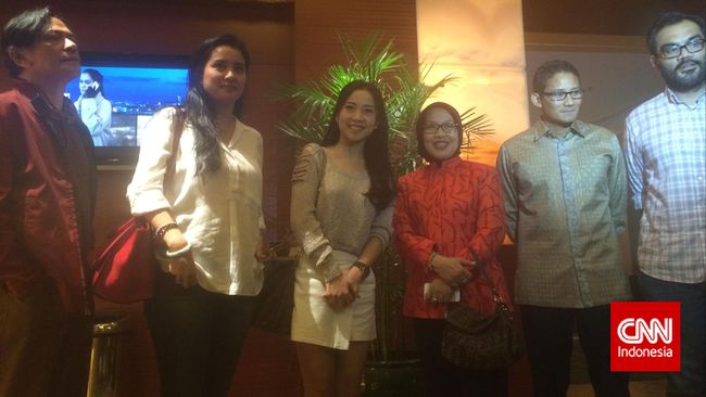 Memiliki penglihatan supranatural, Nada dihadapkan pada pilihan sulit: percaya 'mata'-nya atau kekasihnya? Jawabannya ada di film Mantan Terindah.