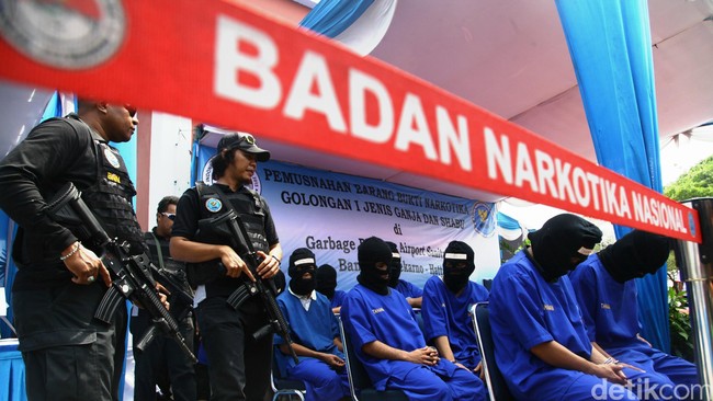 Rencananya, kerjasama dilakukan dengan KPK karena banyaknya keanehan dalam proses penyelesaian perkara narkotika.