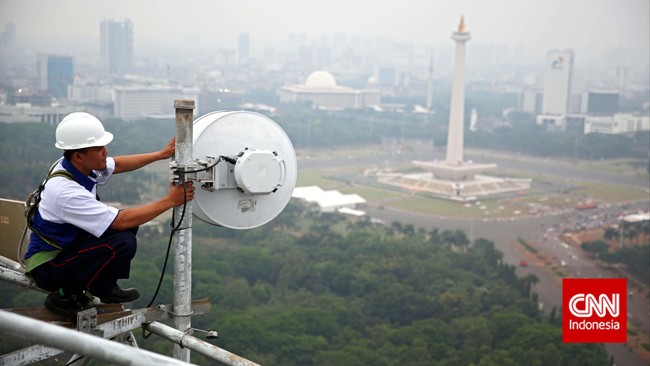 "Kenaikan tarif idealnya di 2,5 persen. Kita lihat dulu pasar dan permintaannya," kata Fidesia Noor, Division Head Data Service-Production Marketing Indosat.