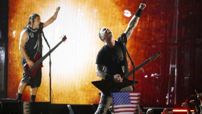 Video musik itu disutradarai oleh Tom Kirk, yang pernah menyutradarai video musik untuk lagu Muse yang berjudul 'Time Is Running Out'.