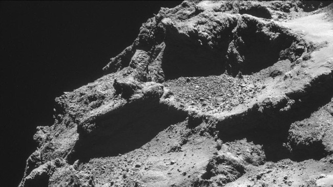 Saat mendarat, robot Philae merekam suara aneh yang keluar dari dalam komet. Ada yang menduga itu suara alien. Namun badan antariksa Jerman membantah.