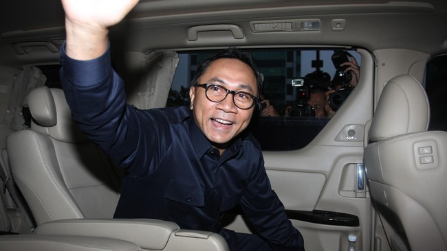 Ketua DPP PAN Viva Yoga Mauladi mengatakan kehadiran Zulkifli tersebut tidak mempengaruhi solidaritas PAN di dalam Koalisi Merah Putih.