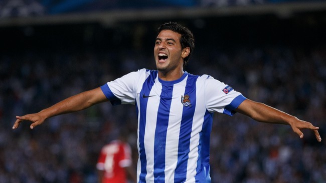 Pemain Real Sociedad, Carlos Vela kembali ke tim nasional Meksiko setelah empat tahun, dan ia mewarnai "debut"-nya dengan membobol gawang Belanda dua kali.
