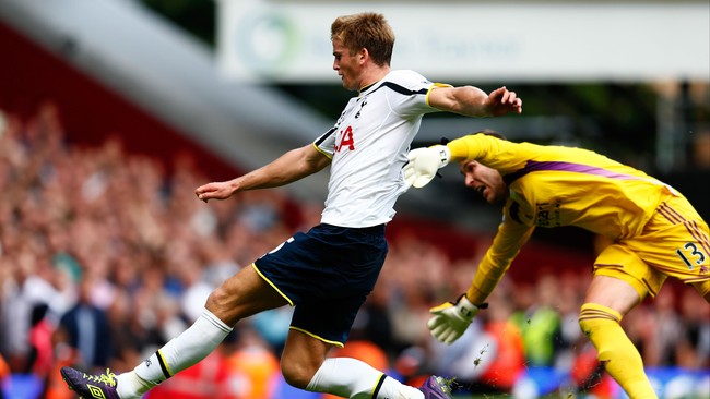 Pertarungan antara Tottenham Hotspur melawan Liverpool akan menyajikan parade bintang-bintang muda calon penghuni tim nasional Inggris.